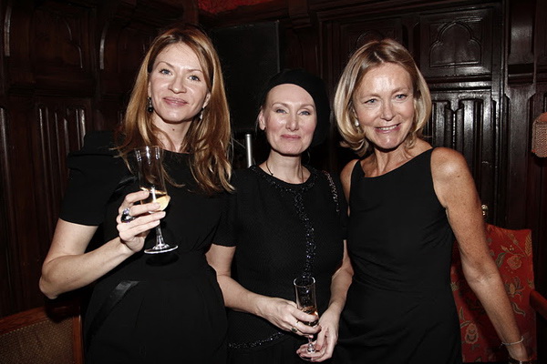 В центре и справа: Анна Ленская и Мари де Тилли